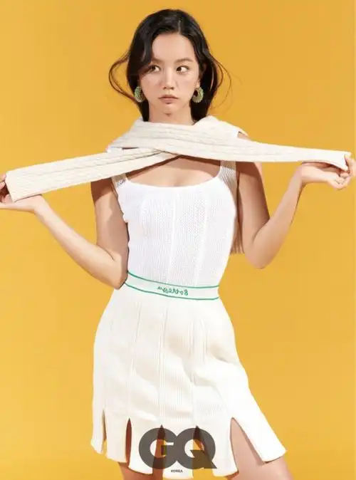 李惠利登gq杂志拍写真突破眼线妆展成熟魅力