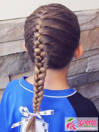 儿童蜈蚣辫编发视频教程 小女孩长发马尾编发_发型站_最新流行发型