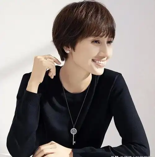 给9位素颜好看的女演员排个名,袁泉第7,颜丙燕第8,关之琳第2