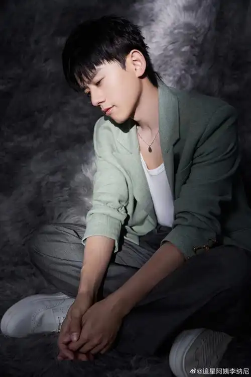 张杰绿西装#张杰#声生不息宝岛季#绿西装96清爽干净帅气十足今晚