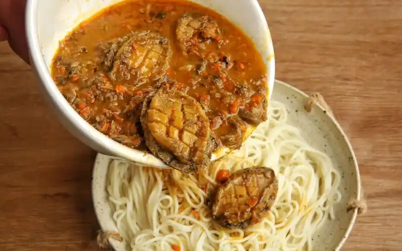 复刻58元一碗的蟹黄鲍鱼面,猜猜我花了多少钱?