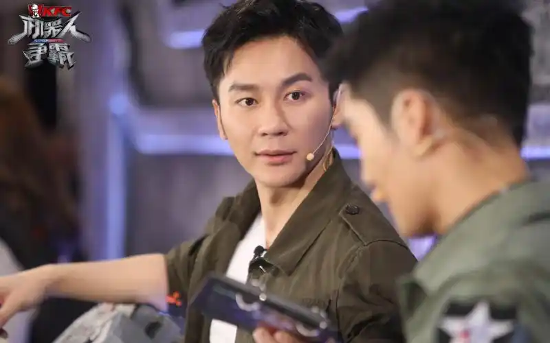 影视 影视其他 > 机器人争霸真人秀壁纸显示:√欣赏模式   全屏模式