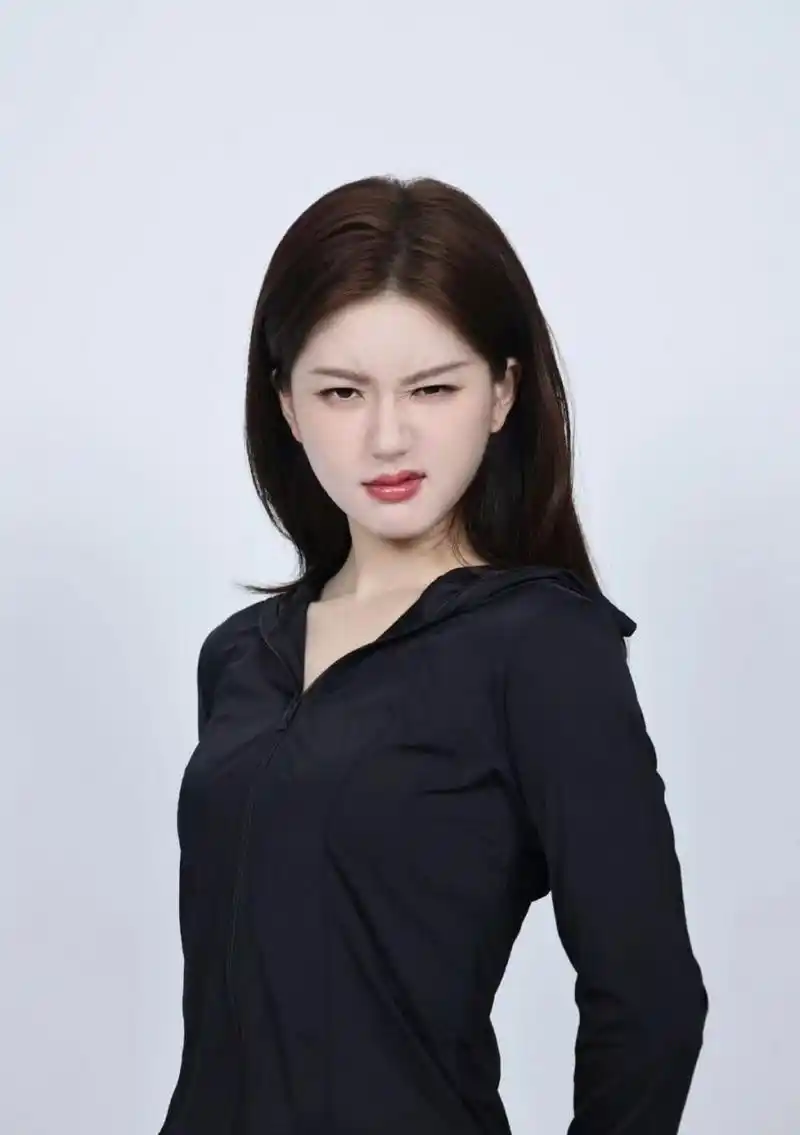 赵露思能做这么多鬼脸,是不是变相证明没有整容?[鼓掌]