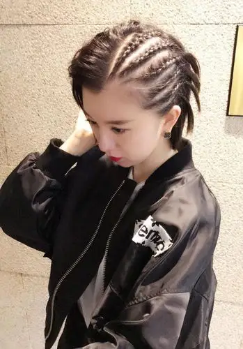 超短发辫一辫更时髦 超短发个性编发造型示例