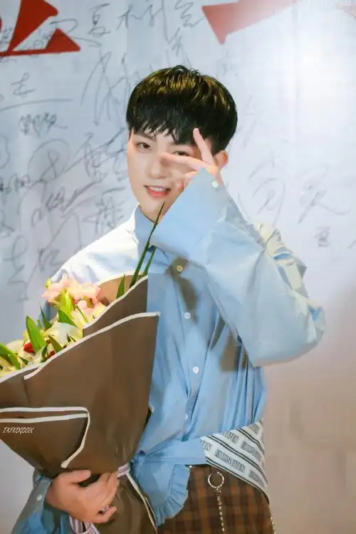 阳光很好风也温柔 歌曲动人但更多的开心来自于与你相遇@张晓钰dawn