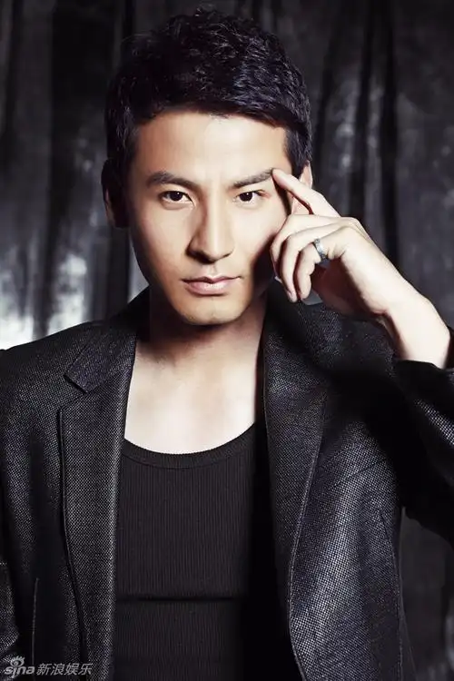 组图:钱泳辰最新炫酷写真 尽显百变迷人魅力_高清图集_新浪网