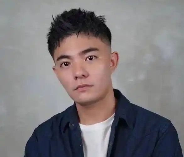 男生今年试试这些流行短发,干净又利落又有型