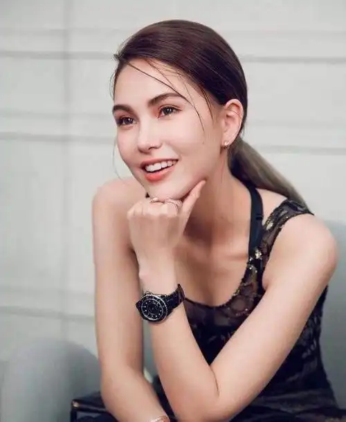 昆凌暗指侯佩岑"白月光钓鱼"?"台北意难平"真难评