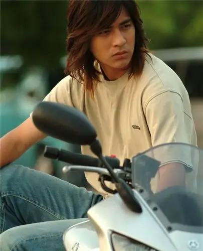 迷倒小11岁的热巴 周渝民的古装造型到底有多帅