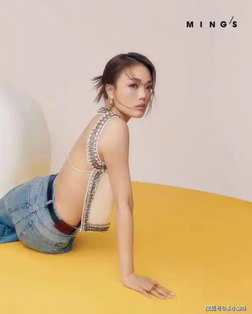 容祖儿新写真曝光,43岁身材依旧火辣,网友:太吸睛!_时尚_形象_风格