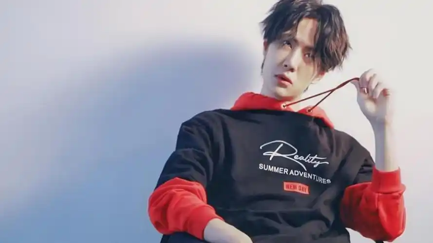 时尚潮流男孩王一博帅气写真,高清壁纸图片,大陆明星-回车桌面