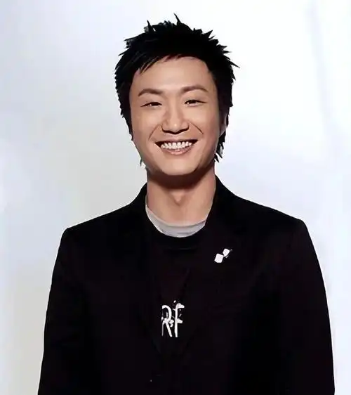 郑中基官宣退圈,自身患有抑郁,已酒精上瘾需要戒酒