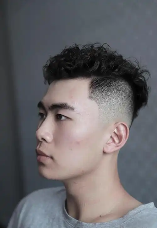 男士烫头发型推荐