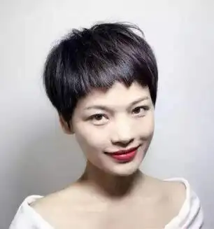 女生超短刘海短发发型图片