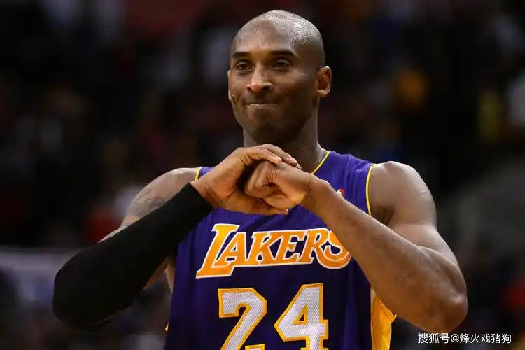 很多球迷可能没有看过乔丹打球,但一定见过科比的后仰,甚至