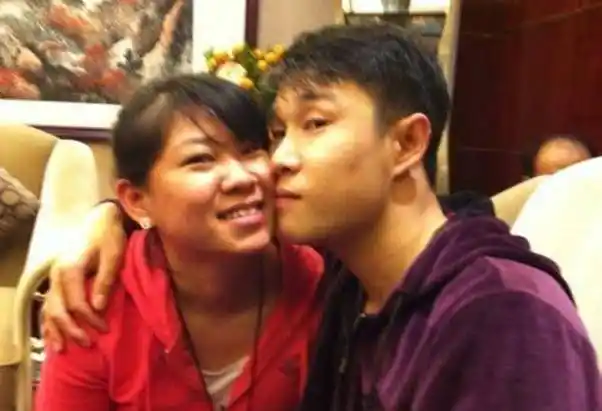 小沈阳晒16年前结婚照,男方堪称"冻龄",沈春阳却越来越女人_老婆_一家