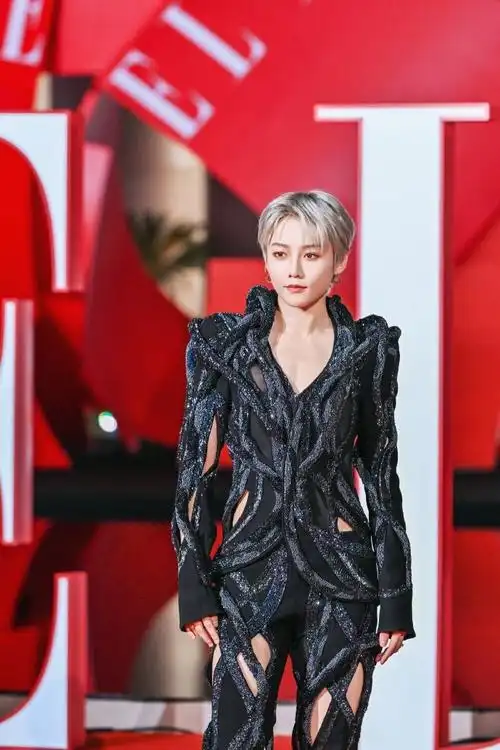 #刘雨昕 女战神#