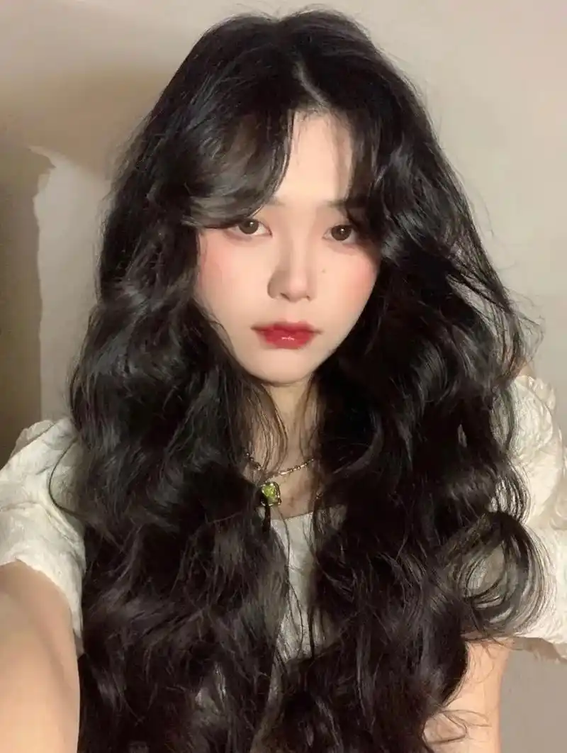 慵懒法式卷推荐.今天推荐一款卷发发型,整体的卷度是使用22号 - 抖音