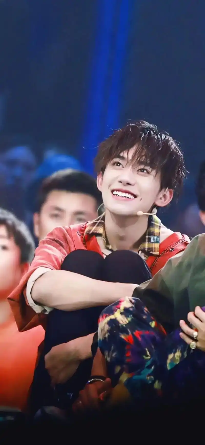 易烊千玺壁纸 #高清壁纸全面屏