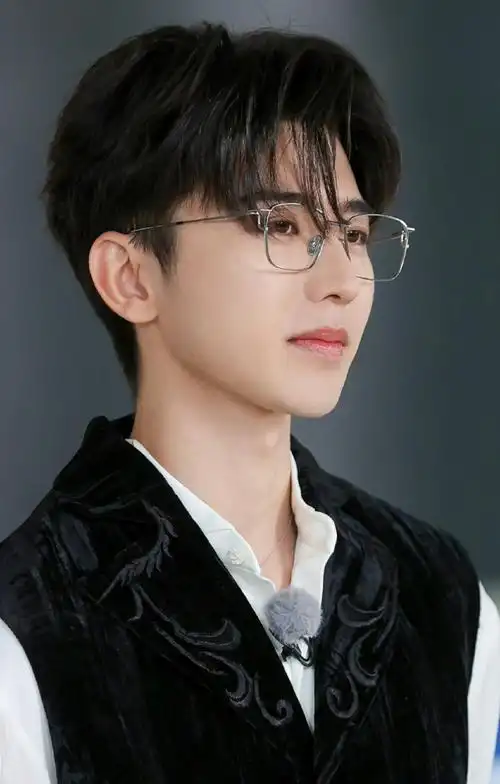 蔡徐坤眼镜杀好绝