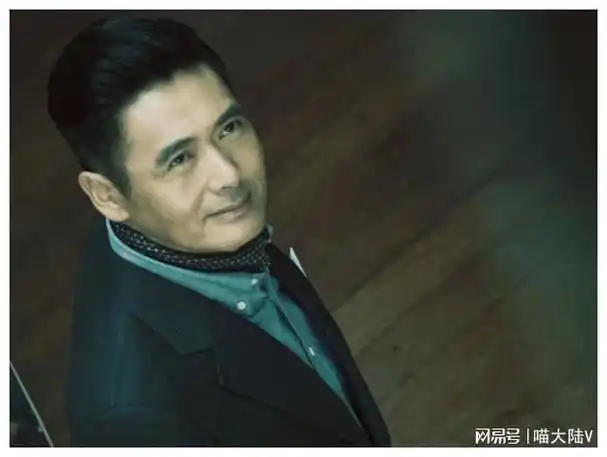 事实证明,不演戏就"消失"的周润发,早已走上另一条大道|向华强|娱乐圈