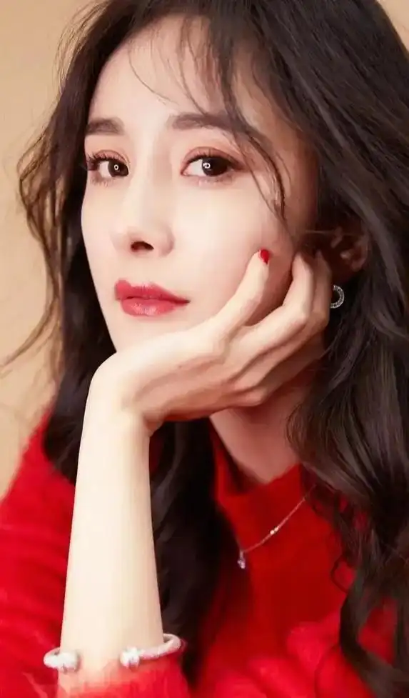 杨幂美图! - 很无奈56 - 抖音