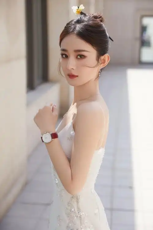 赵丽颖浪琴表优雅大使
