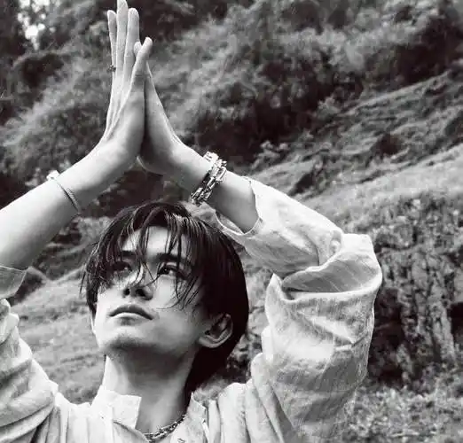 易烊千玺山间大片##易烊千玺寻踪大片