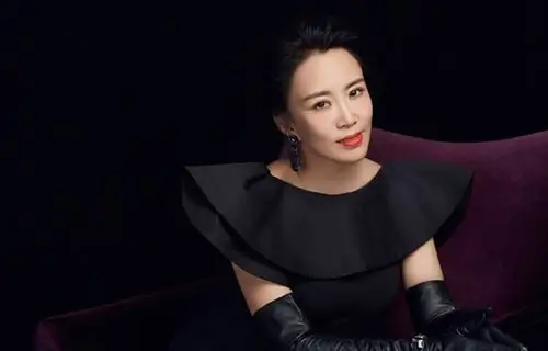 剃刀边缘金三普老婆扮演者引关注马丽民国造型惊艳全场