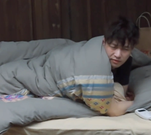 张艺兴来《向往的生活》偶像包袱丢得太彻底了!