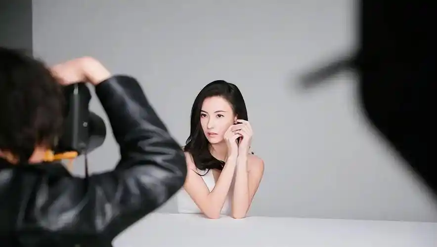 43岁张柏芝携子下嫁4胎生父,定居内地,谢贤欲抢抚养权_生活_孙子_消息