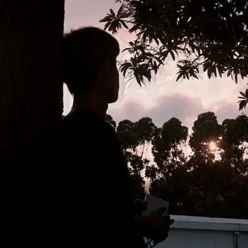 头像图片大全 好看的安静又沉稳的撩妹男生头像