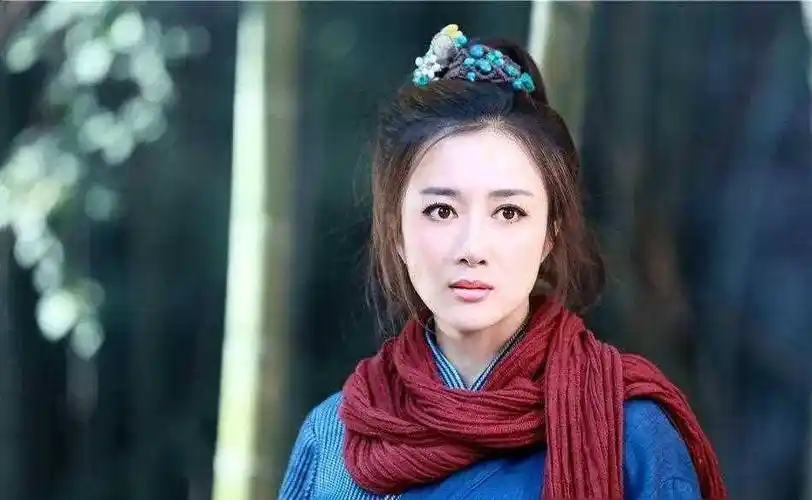 她曾是古装第一美人,被狗咬伤,又输官司,终于在40岁演坏人翻_李依晓