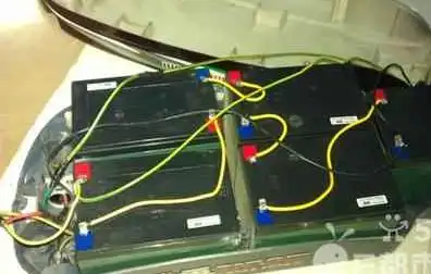 电动车,五个十二伏电瓶怎么连接?
