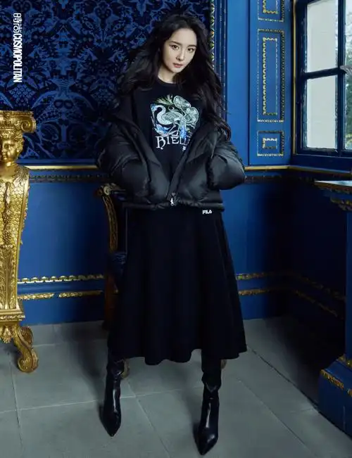 杨幂冬日古堡缪斯##时尚cosmo12月刊封面