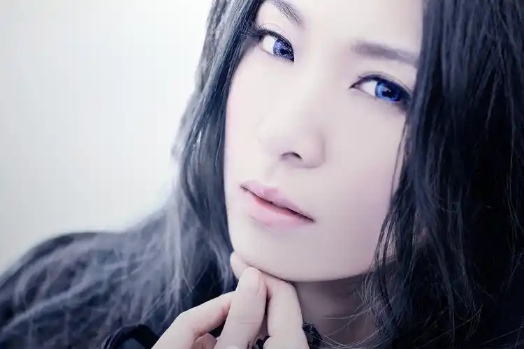 田馥甄 蓝眼睛,美cry~~~~ - 堆糖,美图壁纸兴趣社区