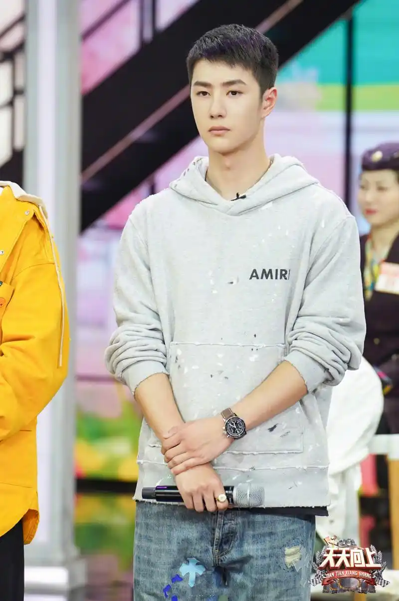 消息王一博天天向上单人剧照释出是官方认证的春游时被搭讪担当