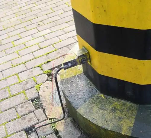 这是接地母线还是接地极