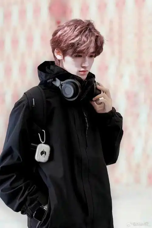 宋亚轩##宋亚轩团内大top.##宋亚轩 治愈笑syx