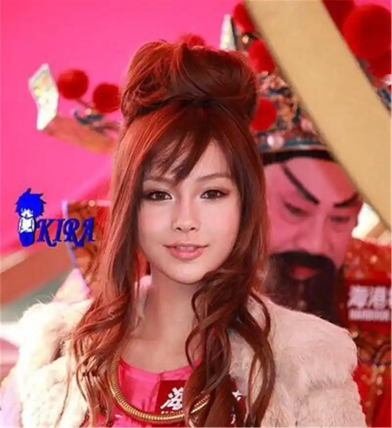 angelababy现身香港新年活动,网友贴出十年前旧照,被批整容过