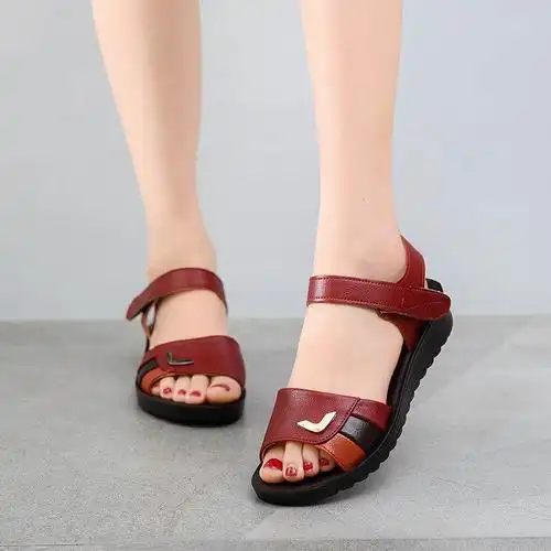 2020夏季妈妈凉鞋孕妇平跟软底中老年厚底平底鞋老人凉拖女防滑