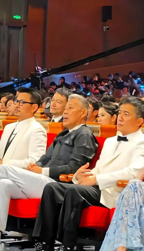 陈道明吴京刘德华梁朝伟齐聚,康熙大帝气场压倒众星