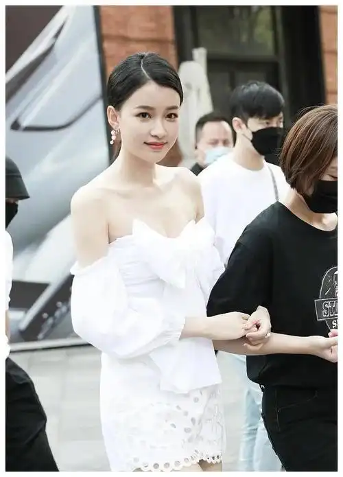 暗藏海王之名,网友点评:王京花神预言|董子健|娱乐圈|演艺事业_网易