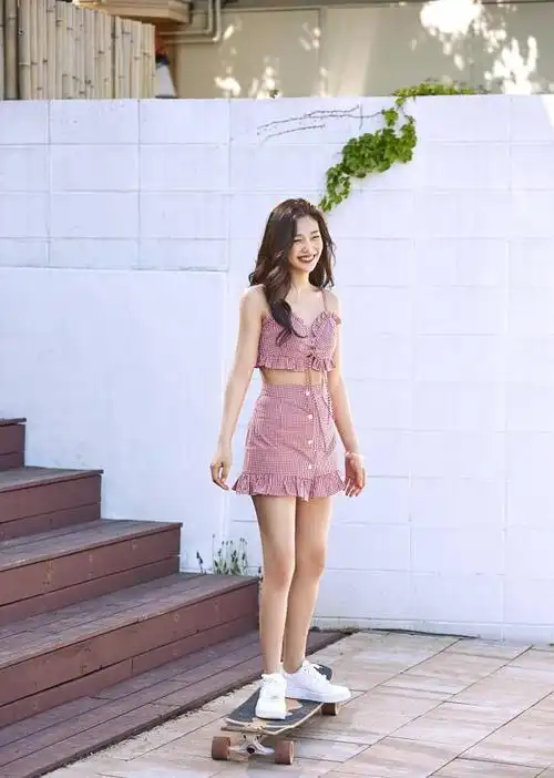 朴秀荣真的成年了?双马尾造型太小可爱,这身材简直太吸睛!