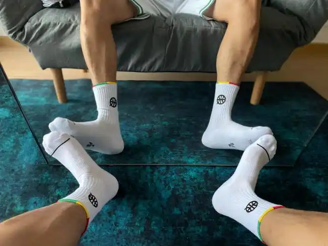 种草三款篮球袜