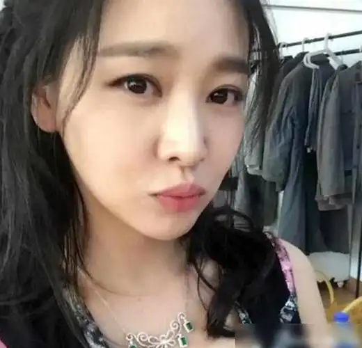 她是张嘉译"御用妻子",4次合作都没带红,如今被张国立带火了|王维维