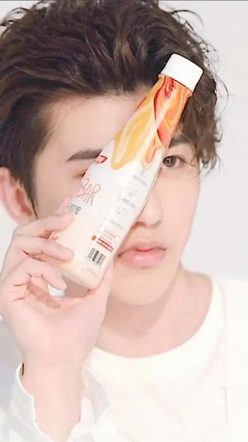 190524蔡徐坤代言品牌物料出炉疑似奎中葵醉奶现场