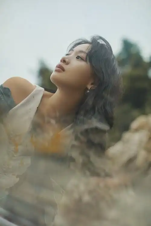 p>李梦,1992年10月11日出生于湖南省长沙市,中国内地影视女演员,毕业