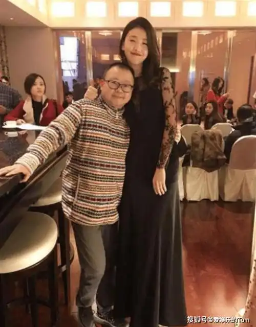 原创1米8的模特倪景阳与1米6的丈夫相爱相守生活竟然超萌