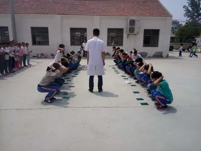 兰考县阳光小学学生体检